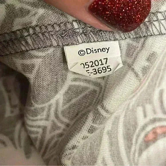 LuLaRoe Womens short sleeve graphic Mickey Mouse top, Size Large (L) - Picture 6 of 6